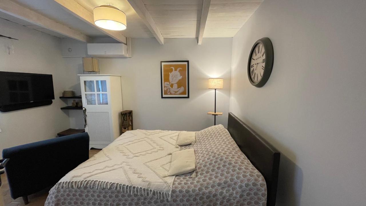 Jolie Annexe Du Mas Dans Le Coeur De La Garrigue Nimoise Villa Nîmes Exterior foto