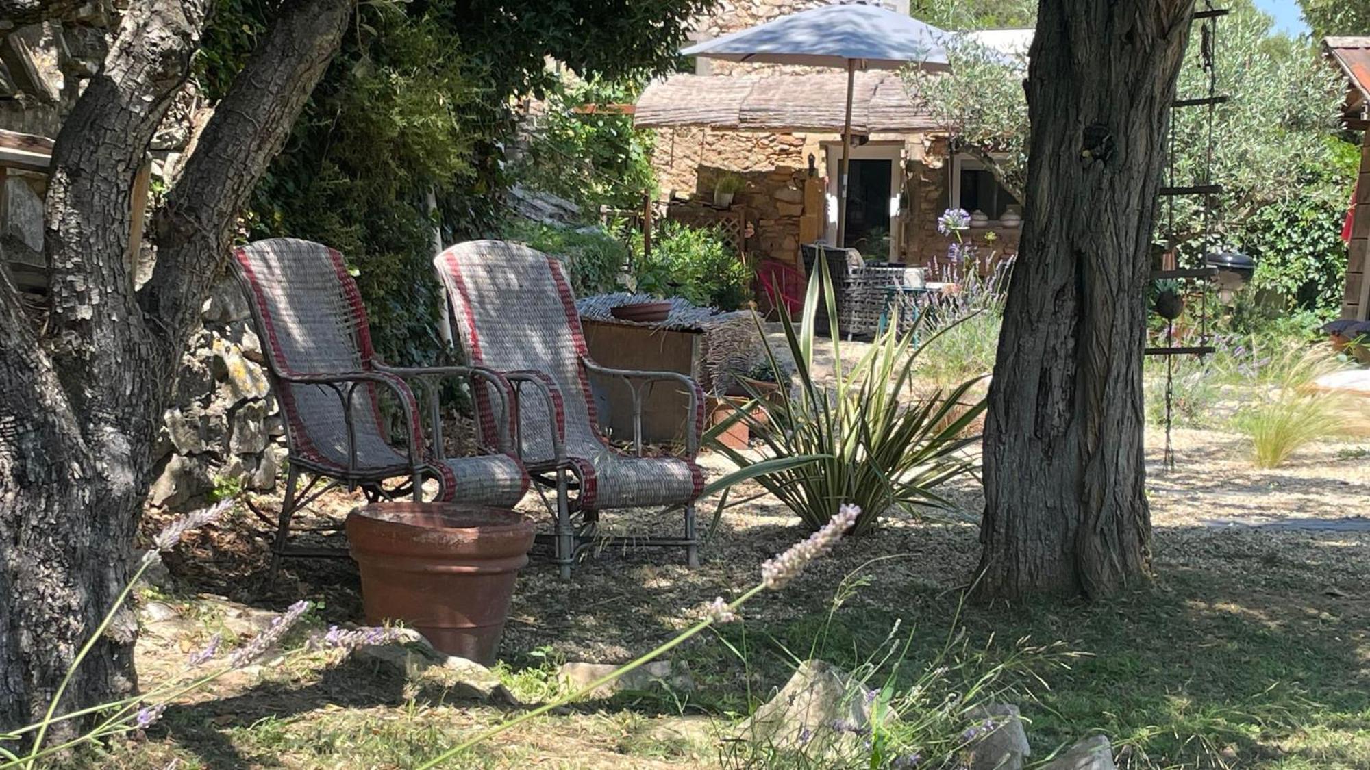 Jolie Annexe Du Mas Dans Le Coeur De La Garrigue Nimoise Villa Nîmes Exterior foto